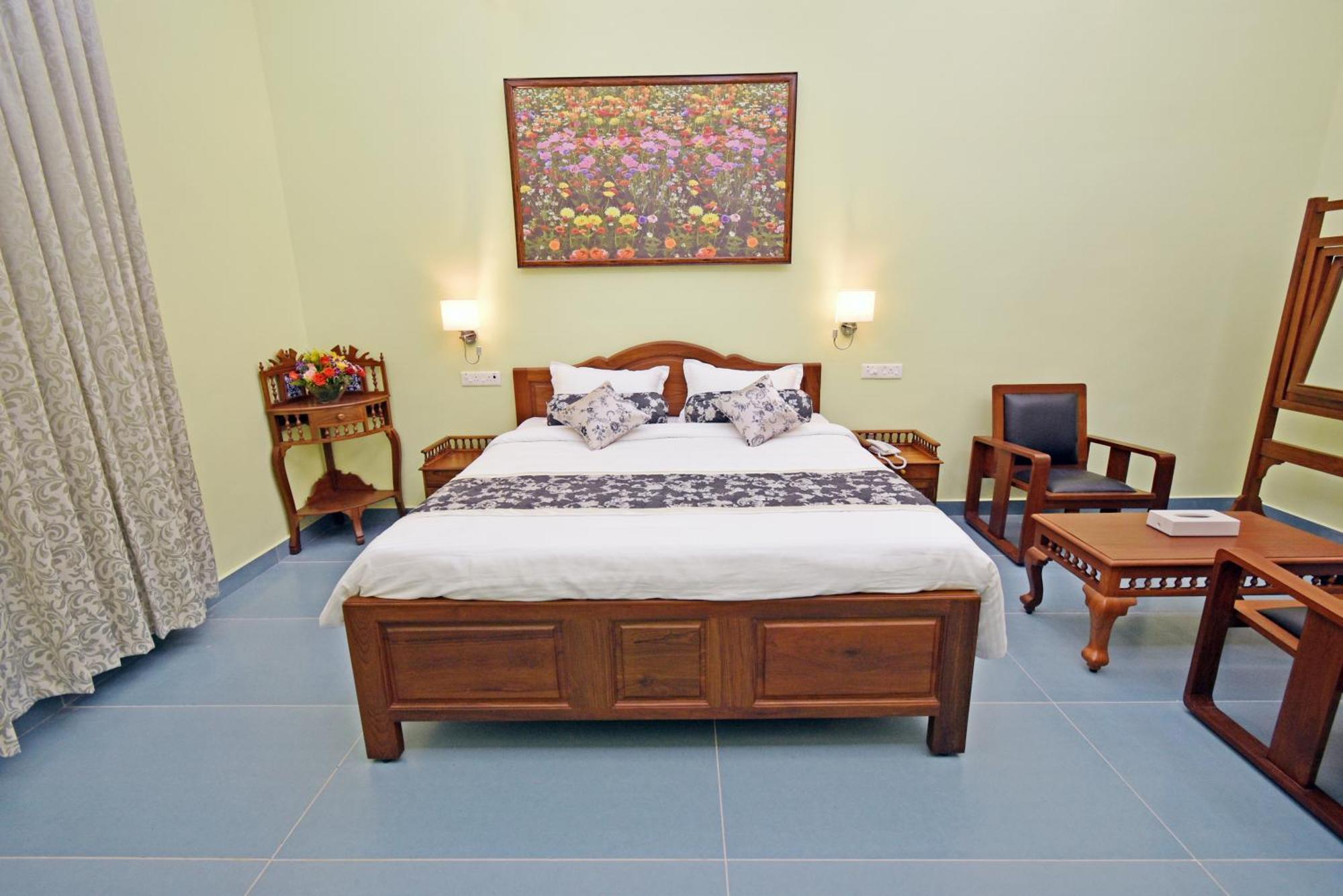 Le Colonial Suites Ποντισερί Εξωτερικό φωτογραφία