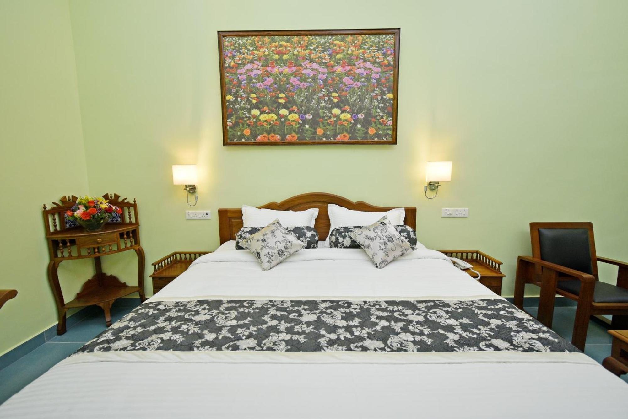 Le Colonial Suites Ποντισερί Εξωτερικό φωτογραφία