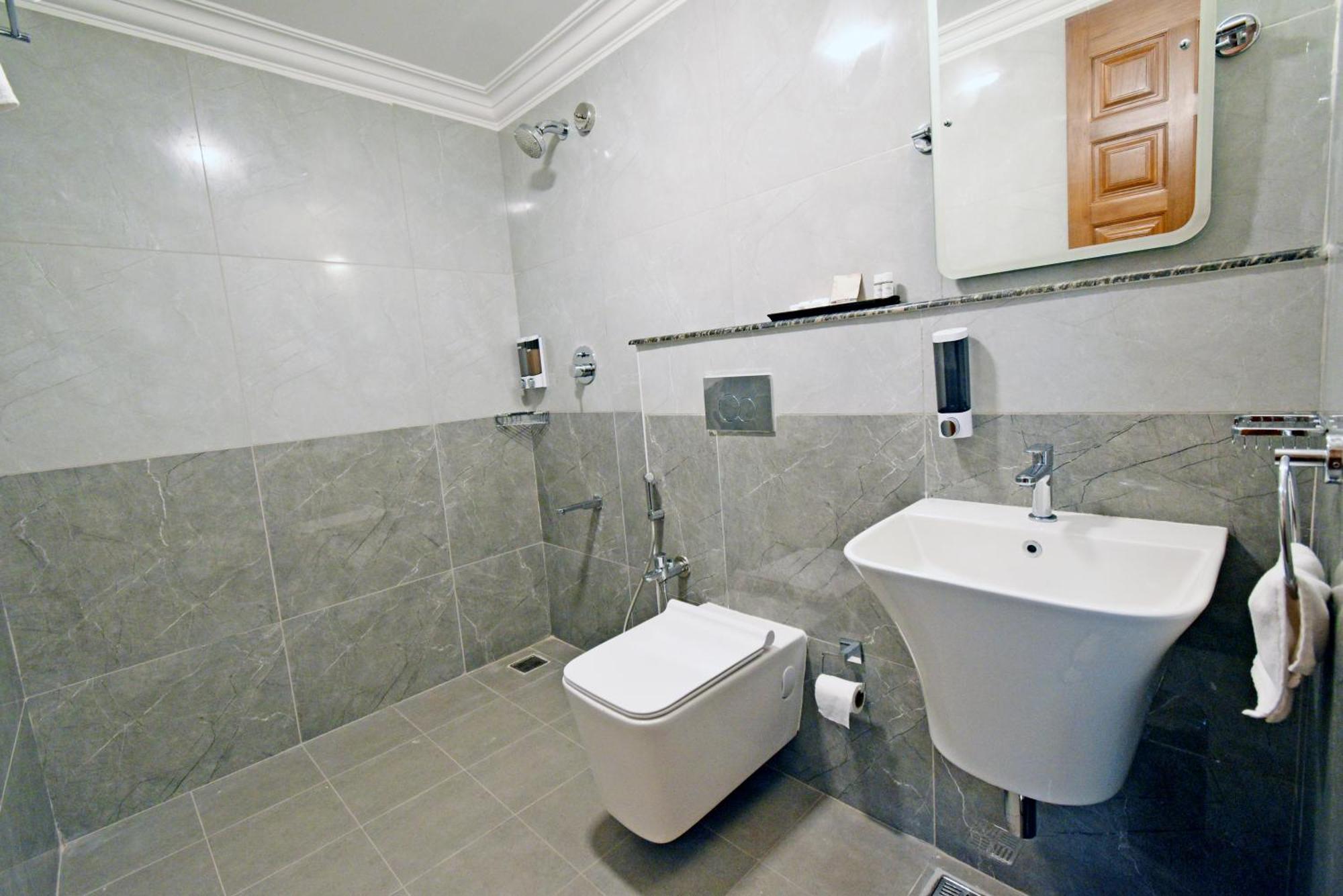 Le Colonial Suites Ποντισερί Εξωτερικό φωτογραφία