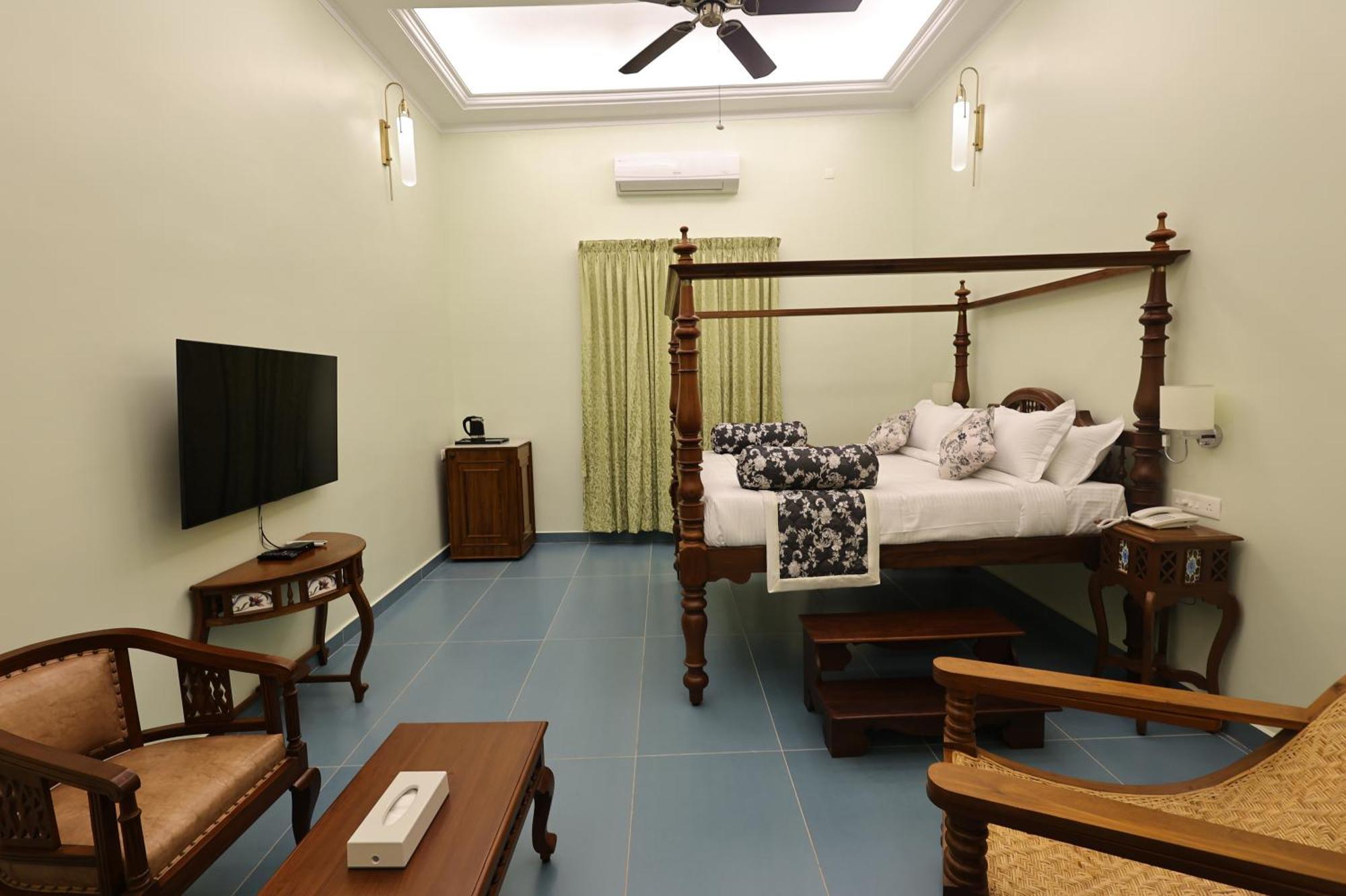 Le Colonial Suites Ποντισερί Εξωτερικό φωτογραφία