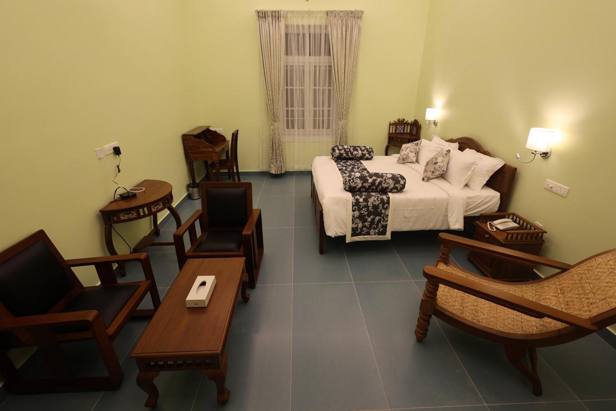 Le Colonial Suites Ποντισερί Εξωτερικό φωτογραφία