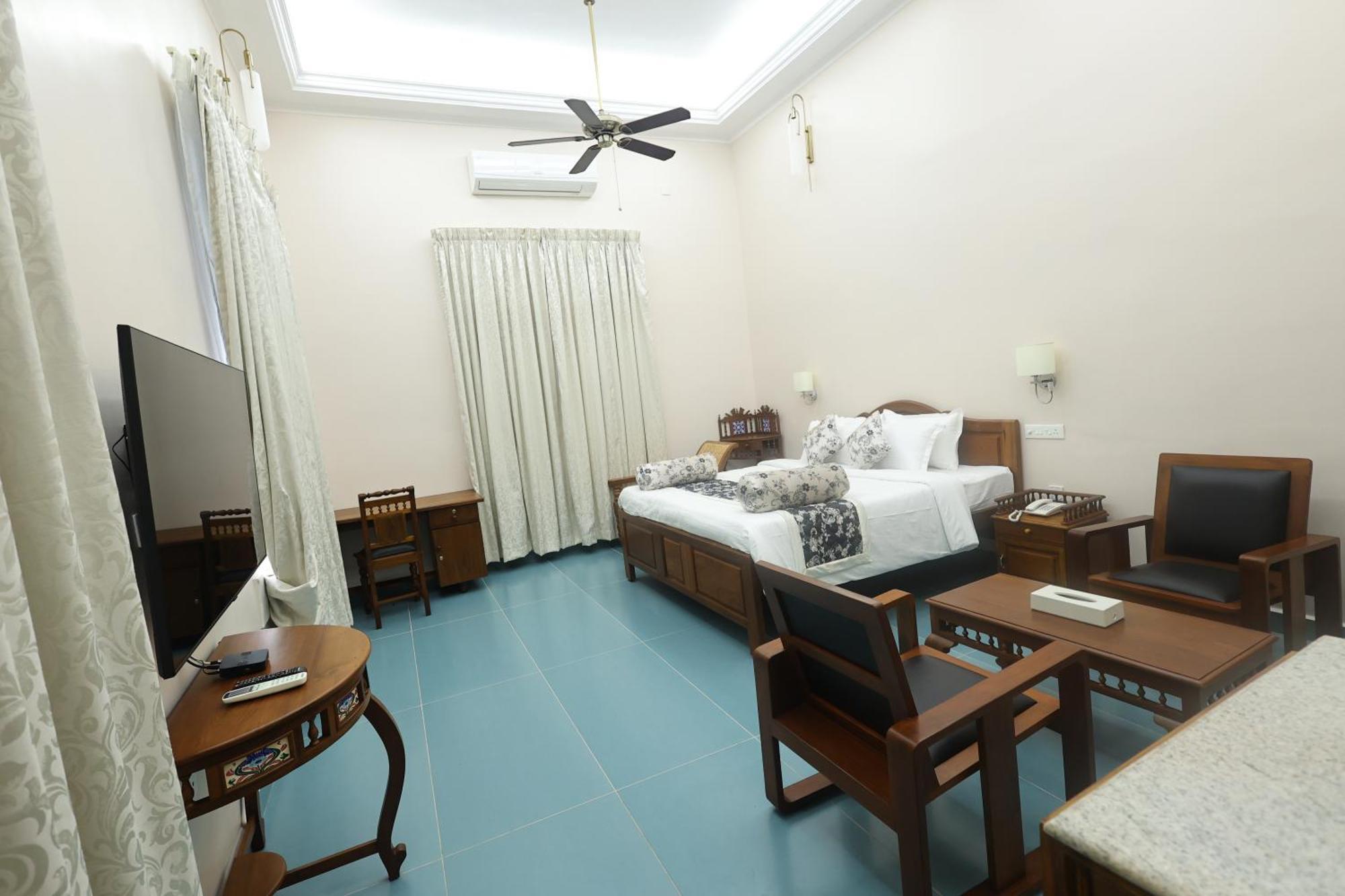 Le Colonial Suites Ποντισερί Εξωτερικό φωτογραφία